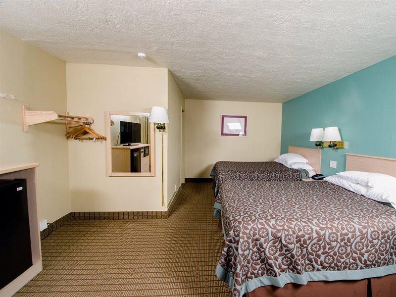 Days Inn By Wyndham Portland Central Exterior foto